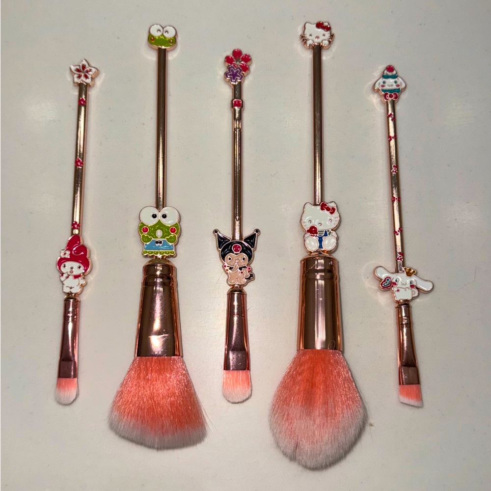 Hello kitty inspired make up brushes and pouch